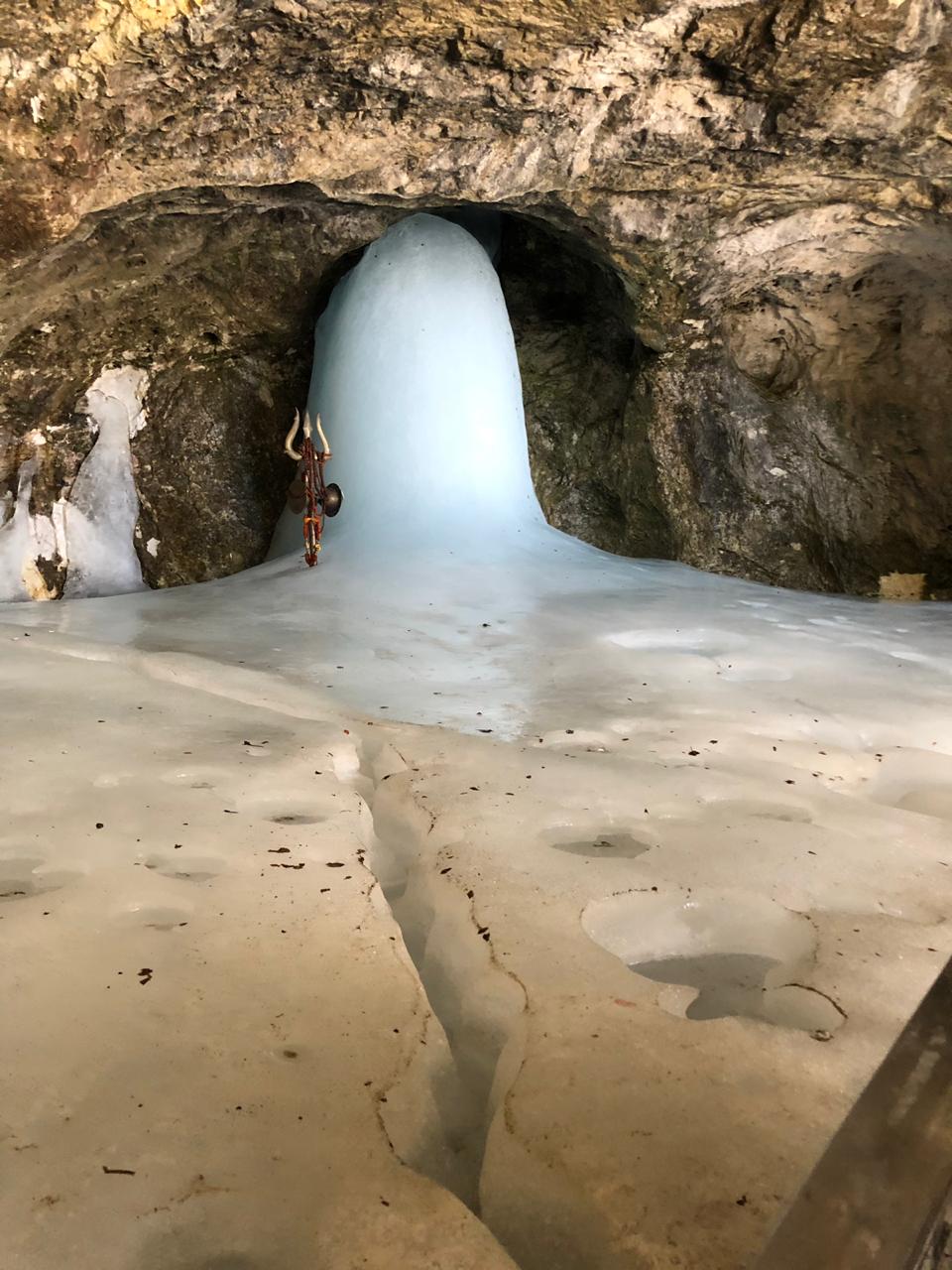 Amarnath Ji Yatra 2019 : 8401 pay obeisance at Holy Cave on first day 