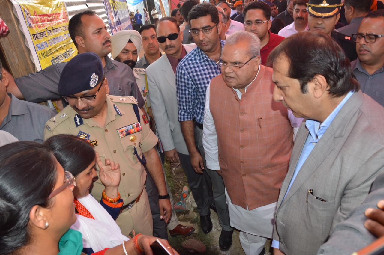 Governor reviews Facilities for shri Amarnath Yatris at Pantha Chowk transit camp