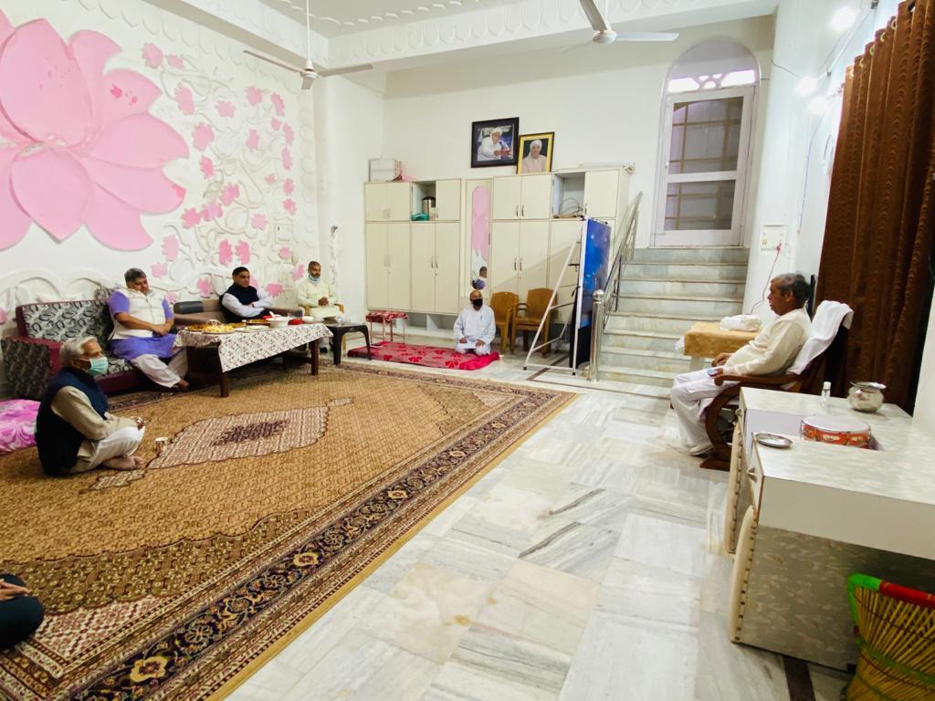 Head Sahib Bandgi, Swami Madhu Paramhans donates 5 Lakhs towards PM Care and 2 Lakh for J&K relief fund 