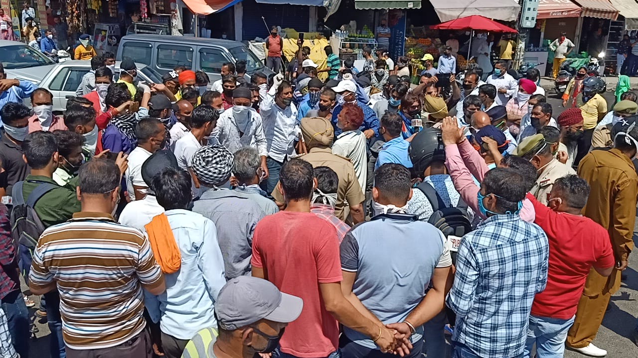 People protest against killing of teenager in Jammu, block Highway