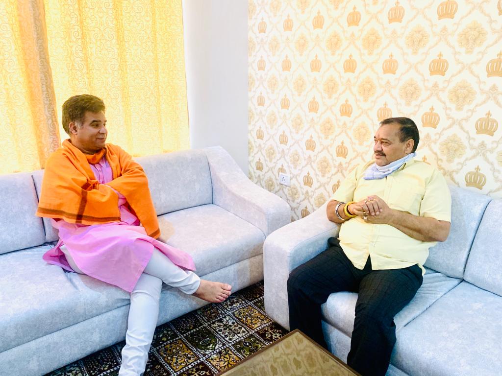 Sham Lal Langer calls on Ravinder Raina after his nomination as Convenor Industries and Traders Cell