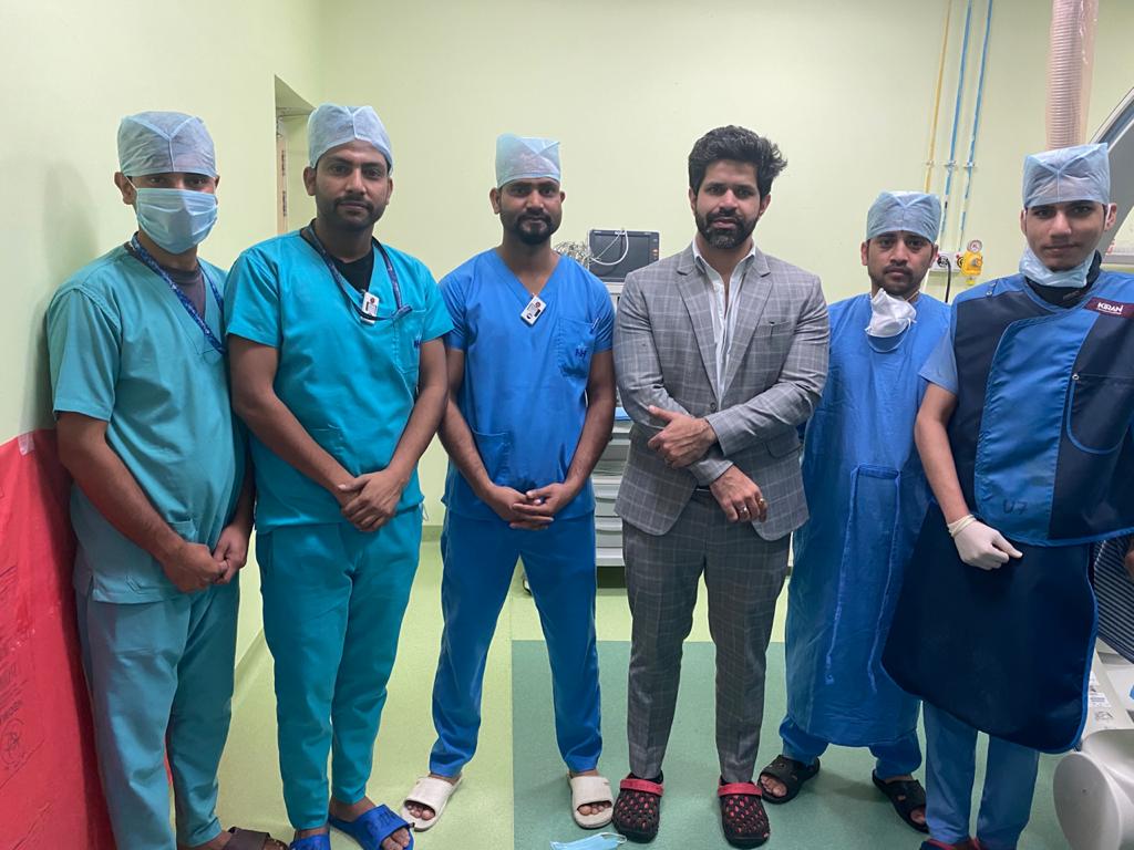 Dr. Nikhil Mahajan gives New lease of life to 80 years old through complex and rare procedure at Narayana