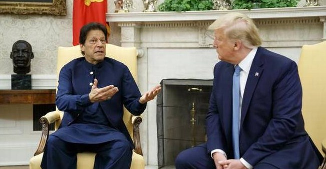 Imran discusses Kashmir with Trump over phone