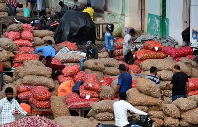 Wholesale price inflation declines to 0.27 per cent in January