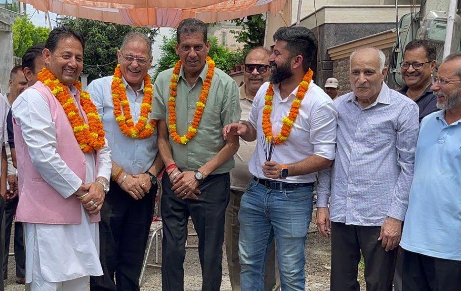 Lt. Governor calls for comprehensive IT Policy for strengthening IT sector in J&K