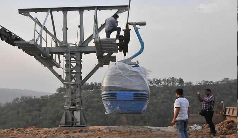 Don’t come to railway stations, only those permitted to travel would be allowed: Central Railway urges people after coronavirus lockdown extended till May 17