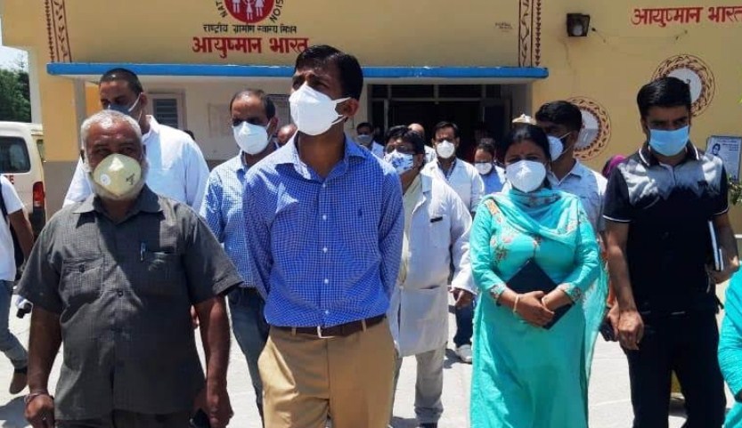 DC Jammu inspects Covid control measures, development activities in Pargwal, Marh and Kanahchak blocks