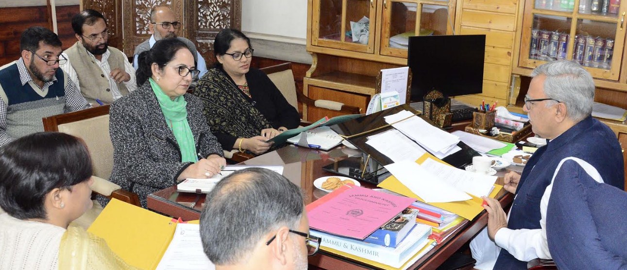 Advisor Khan reviews preparedness for Board exams