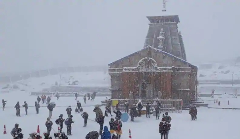 Amid snowfall, portals of Kedarnath shrine close for winter season