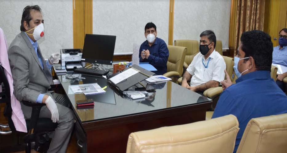 Advisor Baseer Khan convenes meeting to resolve issues regarding 400 KV Baghlihar-Kishanpur line