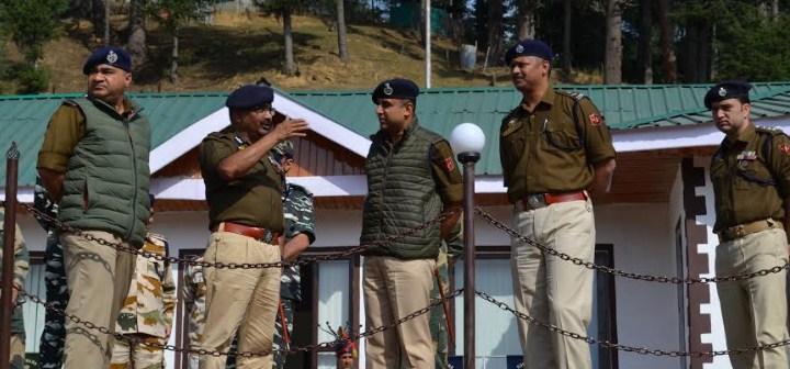 DGP visits Kupwara,  Reviews security arrangements for BDC elections, winter preparedness