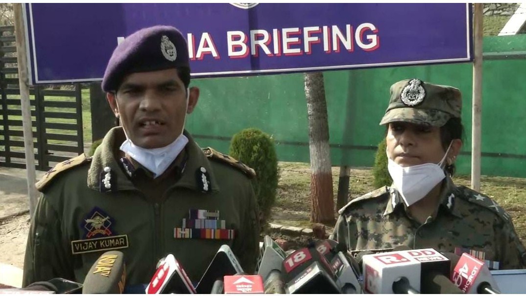 Lawaypora Attack: Case solved, 2 OGWs arrested, Vehicle seized; Lashkar militant Nadeem on the run: IGP Kashmir