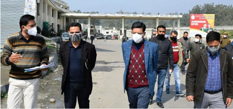 Special Squad of Drug Controller checks pharmaceutical products at Lakhanpur Toll Post