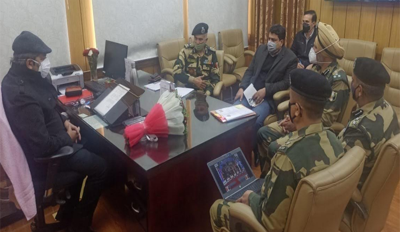 Advisor Baseer Khan asks tourism officials to tap tourist potential along IB