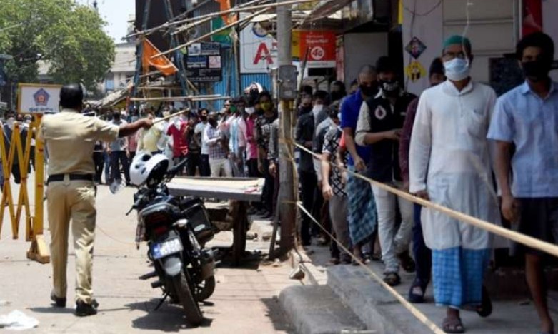 Delhi: Several liquor shops shut as people flout social distancing norms; cops resort to lathicharge