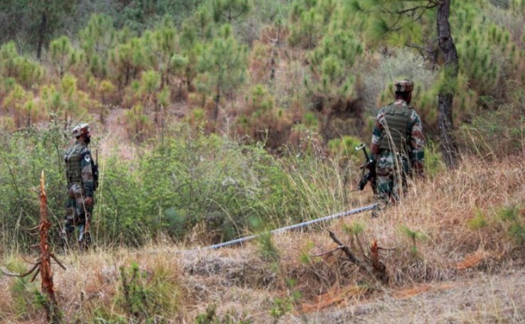 Pak shells border areas in Poonch, first ceasefire violation of 2020