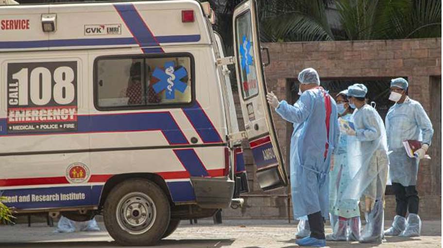 Over 900 COVID-19 Deaths In India In 4 Days: Data Shows Dramatic Rise