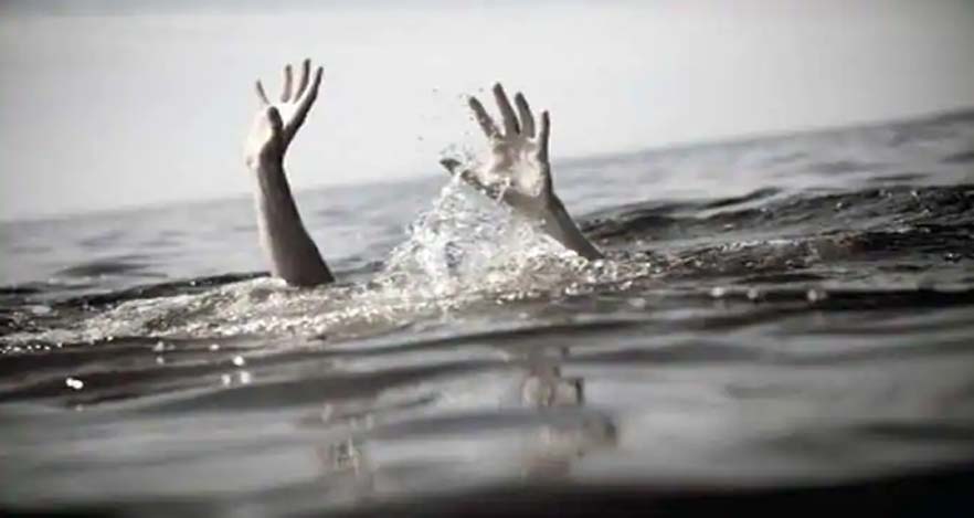 50 year-old woman jumps into river Jhelum at Khankahe-Moula, Sgr