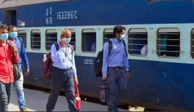 Concessions to all categories of rail passengers including senior citizens not desirable: GoI