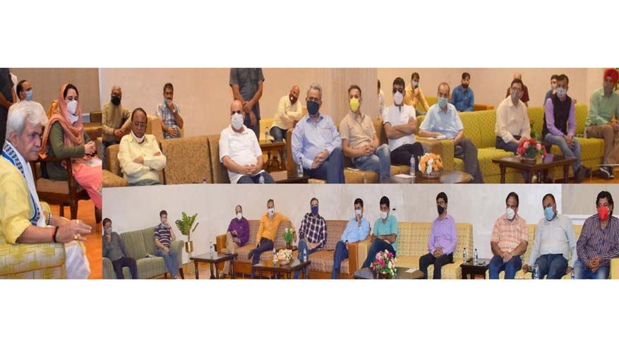 Lt Governor meets media Fraternity from Jammu; welcomes constructive criticism to make Government accountable