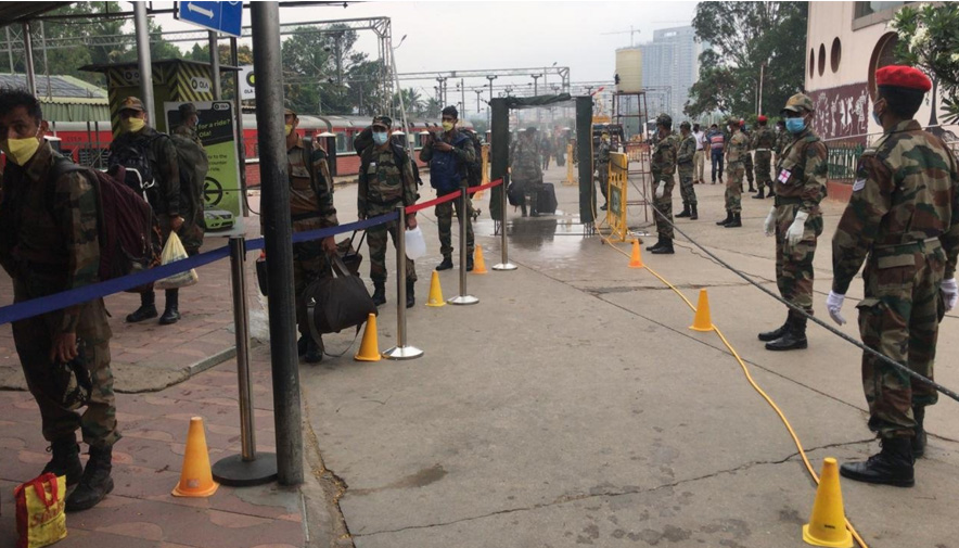 About 1,000 soldiers take special train for border duty amid lockdown