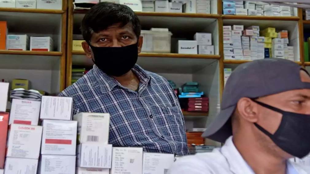 Chemist shops inspected in Udhampur to check prices, availability of masks, sanitizers 