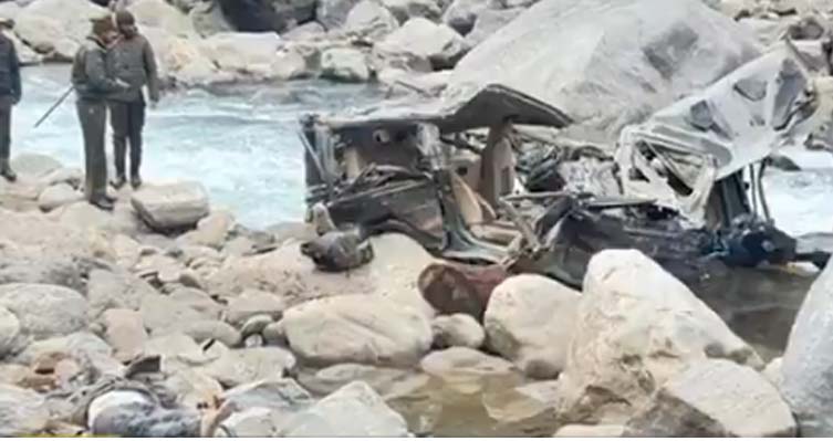 4 killed, 2 missing after vehicle plunged into rivulet in J&K’s Kishtwar