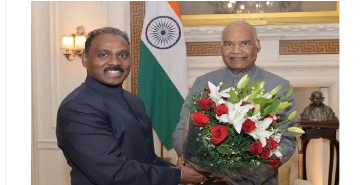 Girish Chandra Murmu, First Lieutenant Governor of J&K meets President Ram Nath Kovind