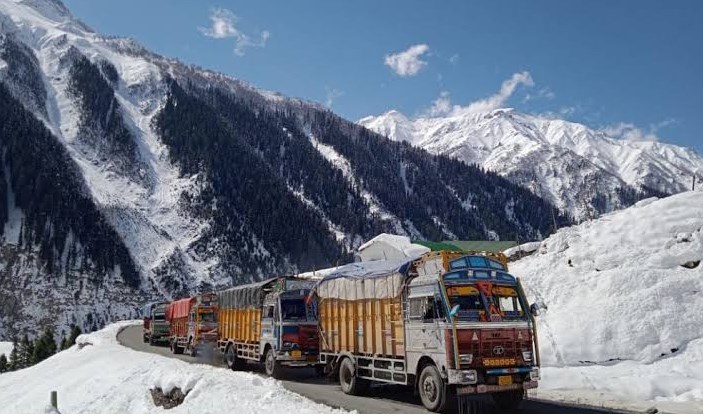 Mughal road reopens partially after facing closure during recent snowfall