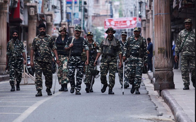 Government not to withdraw any more troops from Kashmir amid warnings of spike in violence