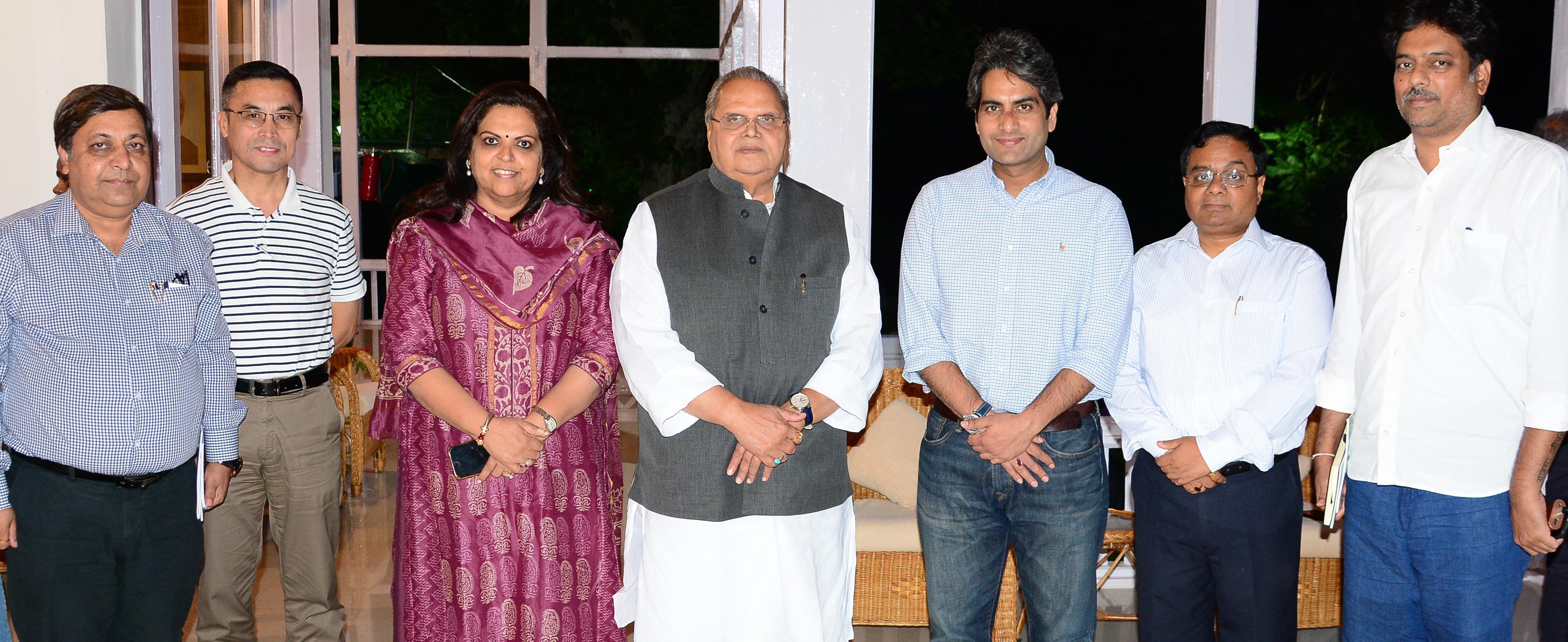 Delegation of Media Persons meets Governor