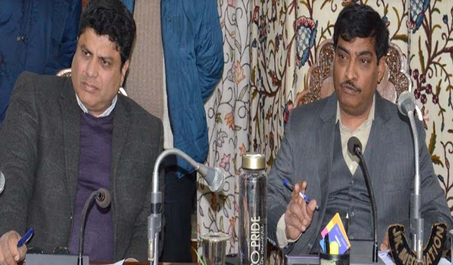 AK Mehta, Sarmad Hafeez take stock of public grievances at Srinagar