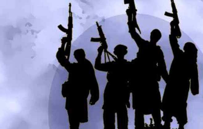 Five youth shun militancy to return to their family in Kulgam