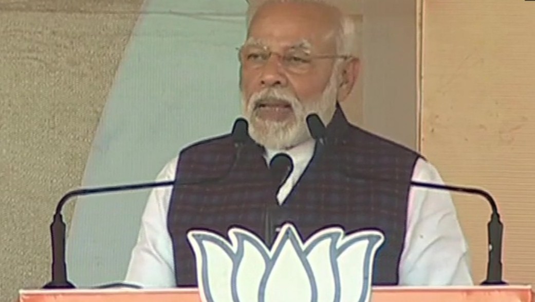 ‘BJP wave making people sleepless’: PM Modi pans AAP govt at Delhi rally