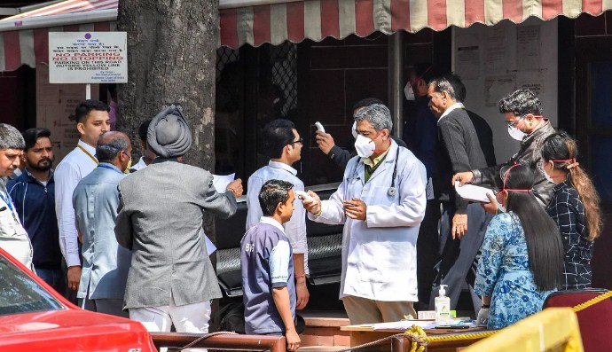 Maharashtra: 11 coronavirus suspects flee from Navi Mumbai hospital, had returned from Dubai