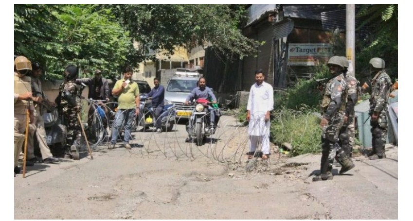 Friday prayers not allowed in Jamia Masjid, other major mosques in Kashmir