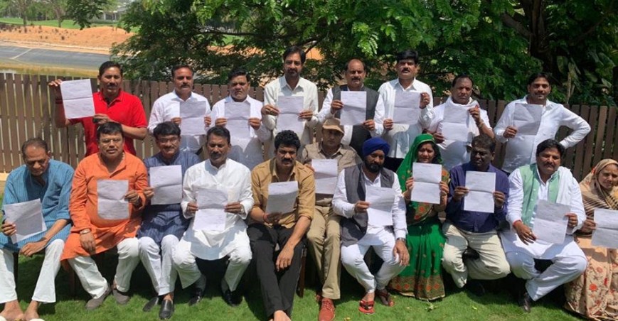 Madhya Pradesh Political Crisis: 22 MLAs including six ministers close to Scindia resign, seek protection