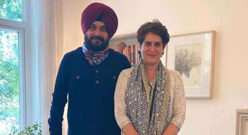 Navjot Singh Sidhu meets Priyanka Gandhi in Delhi amid Punjab Congress infighting