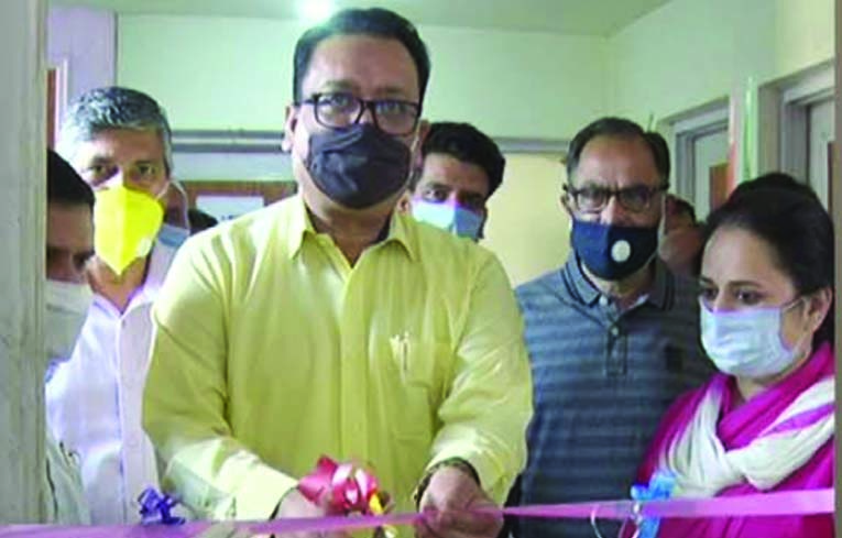 Navin inaugurates first National Agriculture Market in J&K