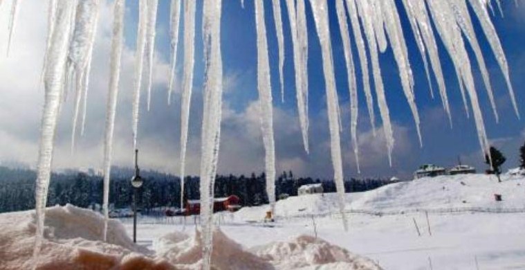 Mercury rise above sub-zero level across Kashmir