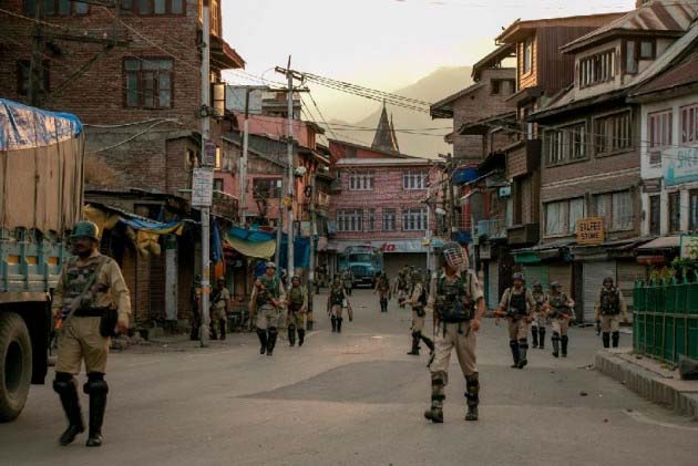 Nine Arrested from Srinagar and Baramulla in J&K for ‘Threatening’ Businessmen with Violence