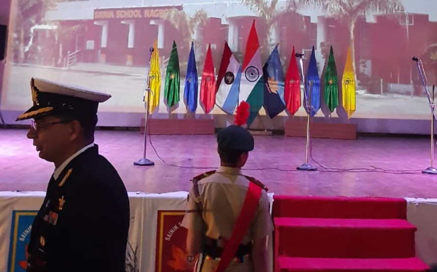 J&K: Northern army commander reviews security for Amarnath Yatra