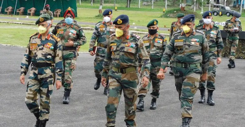 Army Chief General MM Naravane to visit J&K to review operational preparedness amid LAC standoff with China