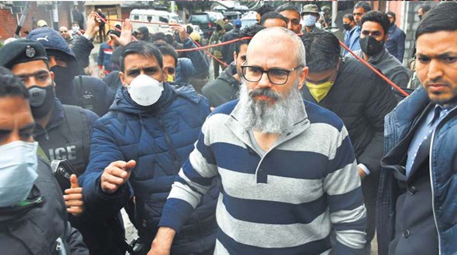 ‘Little humour doesn’t hurt’: Omar Abdullah shares a meme on 21-day lockdown
