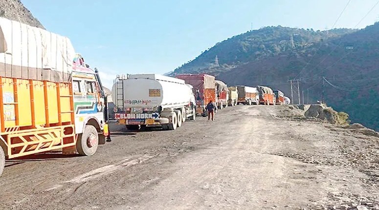 One-way traffic from Srinagar on Jammu-Srinagar highway tomorrow
