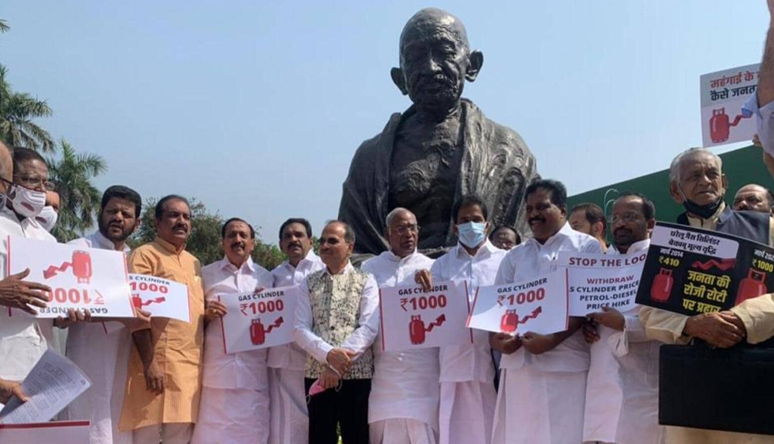 Opposition set to continue protests over fuel price increase