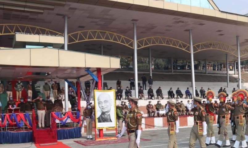 Every individual has  to contribute for unity and integrity of the country: DGP J&K