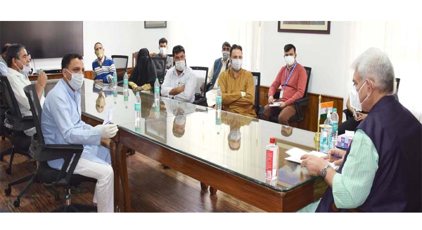 BDC Chairpersons, Political leaders from Shopian call on Lt Governor