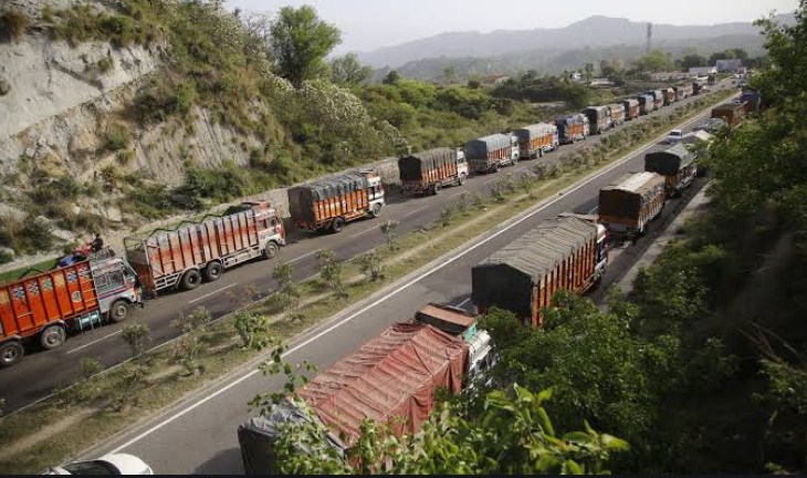 Vehicles to ply from Srinagar to Jammu for the 2nd day today