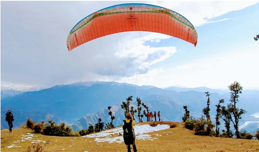 Tawi Adventures conducts successful paragliding trial at Pingla Mata (Thalora) hill